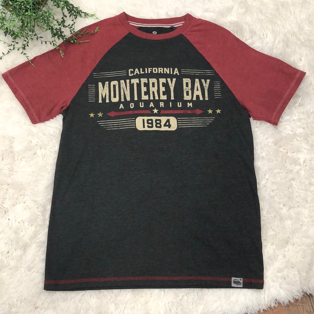 Red Thread tee